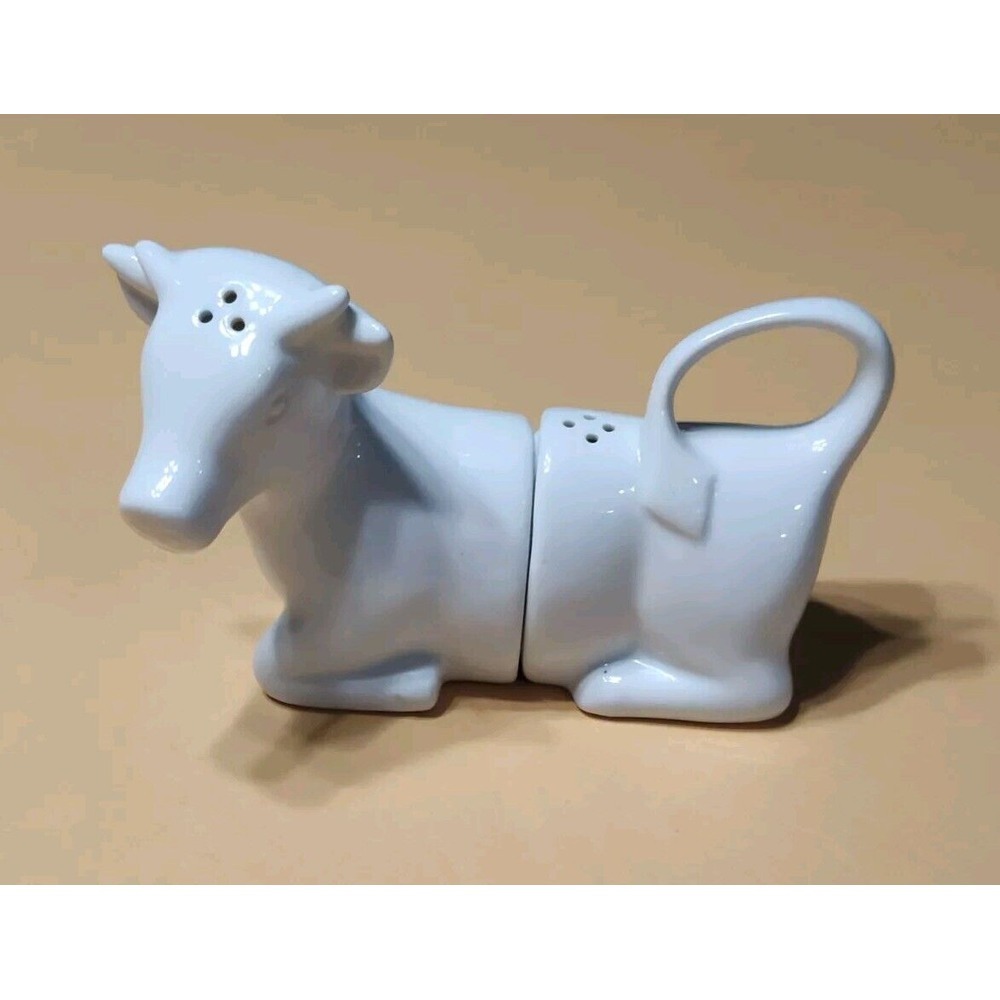 Cow‎ Salt and Pepper Shaker Set By Kitchen Notions For Cracker Barrel